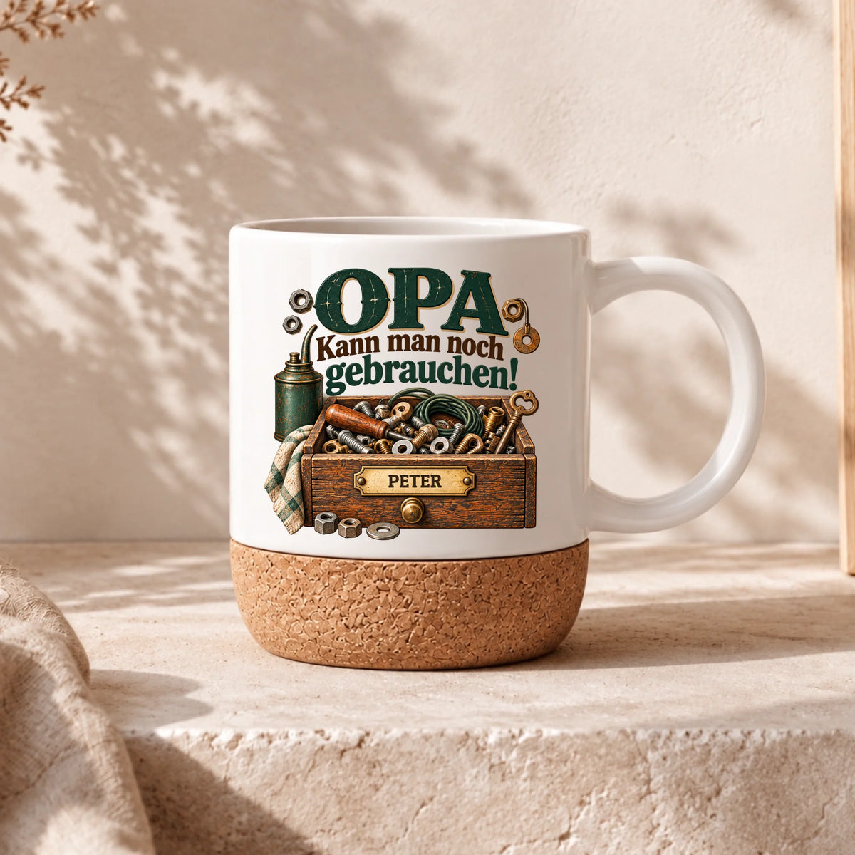 Opa: Kann man noch gebrauchen – Tasse mit Wunschnamen – Henkel rechts