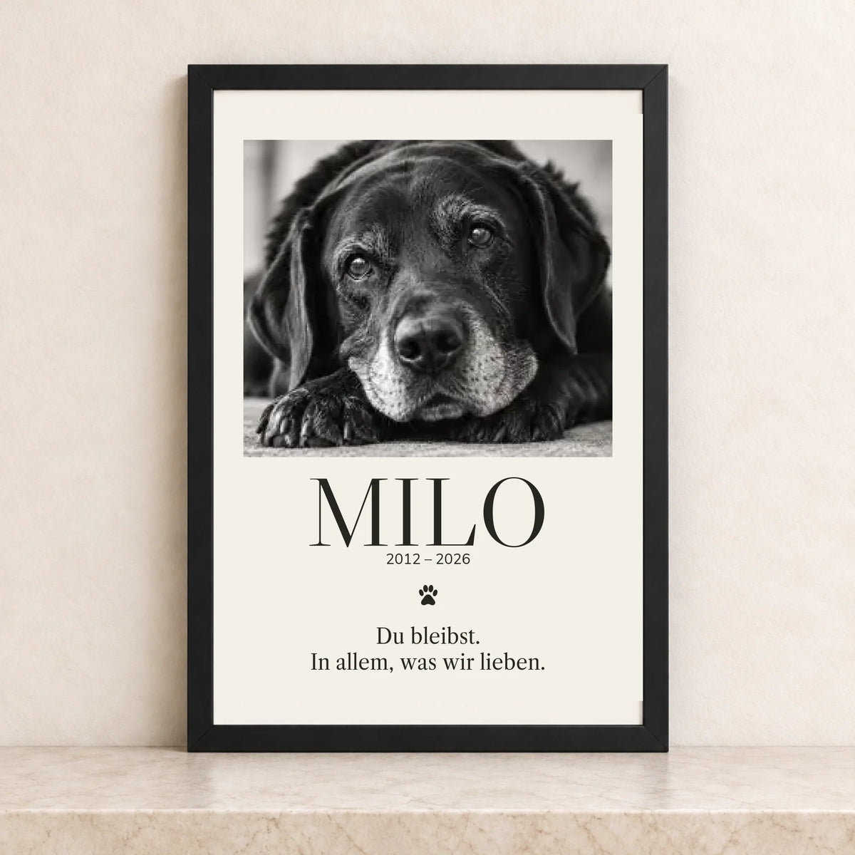 Milo – schwarzer Rahmen 40x30 cm, quadratisches Mockup